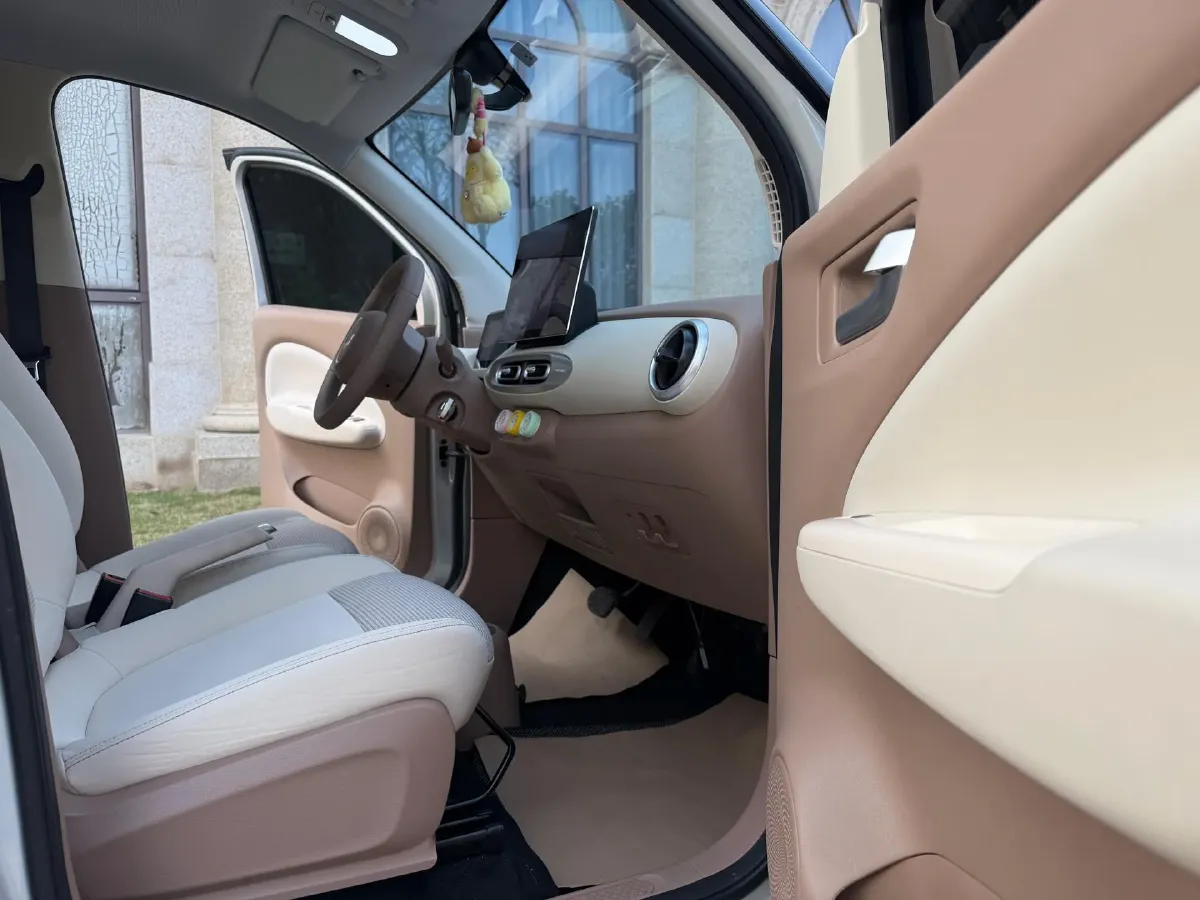 2025 WuLing HongGuang MINI EV BEV 16.2KWH,autocango,china used car exporter,china ev exporter,chinese used car exporter,chinese used ev exporter