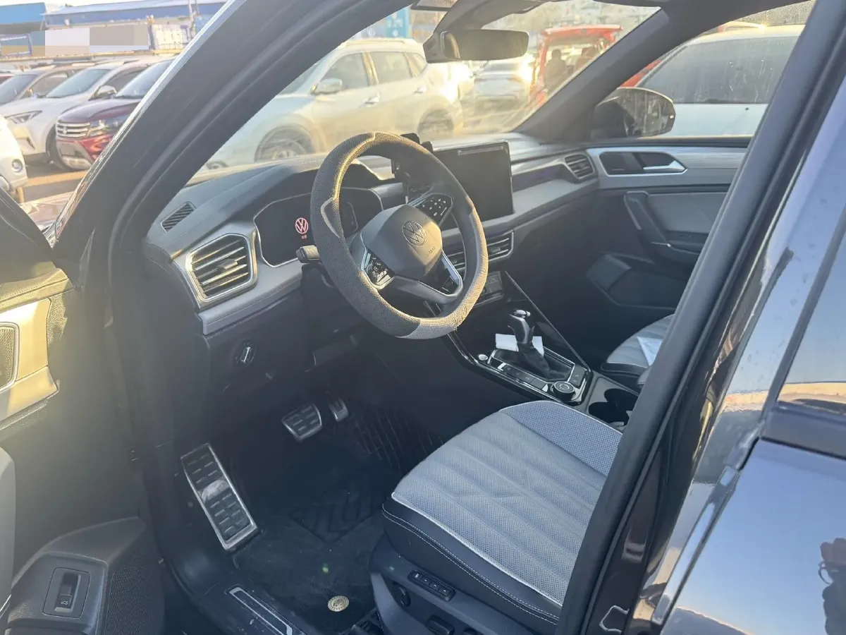 2024 Volkswagen Tayron 2.0T 220HP L4 7DCT,autocango,china used car exporter,china ev exporter,chinese used car exporter,chinese used ev exporter