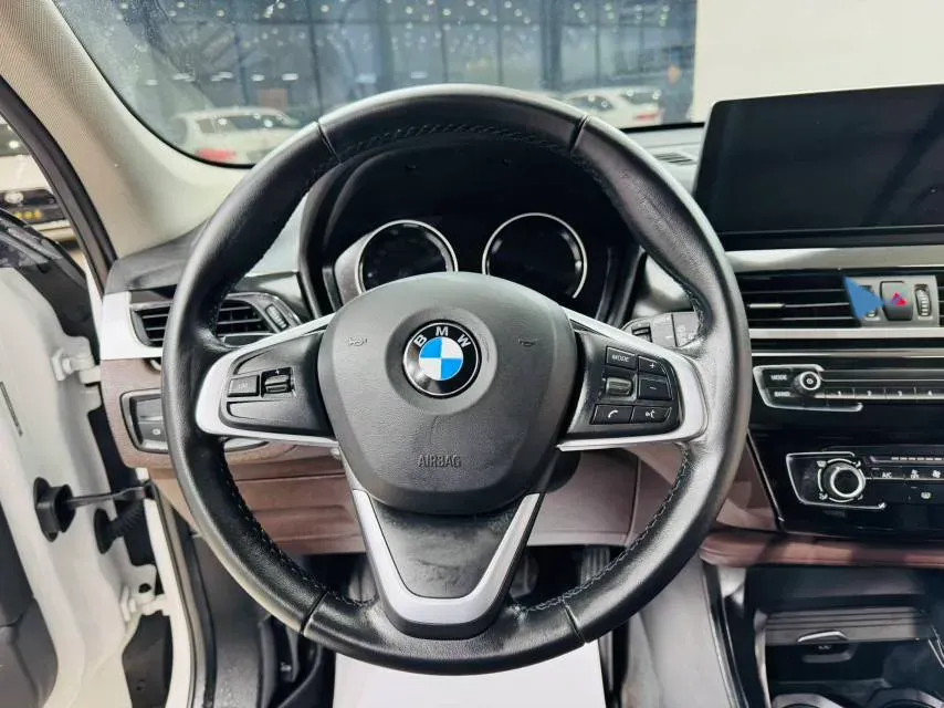 2022 BMW X1 1.5T 140HP L3 7DCT,autocango,china used car exporter,china ev exporter,chinese used car exporter,chinese used ev exporter