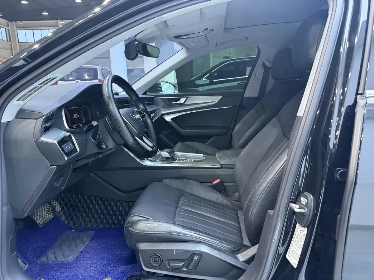2021 Audi A6L 2.0T 190HP L4 7DCT,autocango,china used car exporter,china ev exporter,chinese used car exporter,chinese used ev exporter