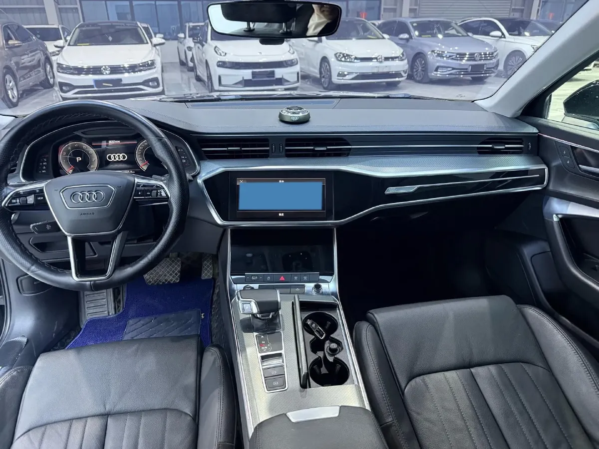 2021 Audi A6L 2.0T 190HP L4 7DCT,autocango,china used car exporter,china ev exporter,chinese used car exporter,chinese used ev exporter