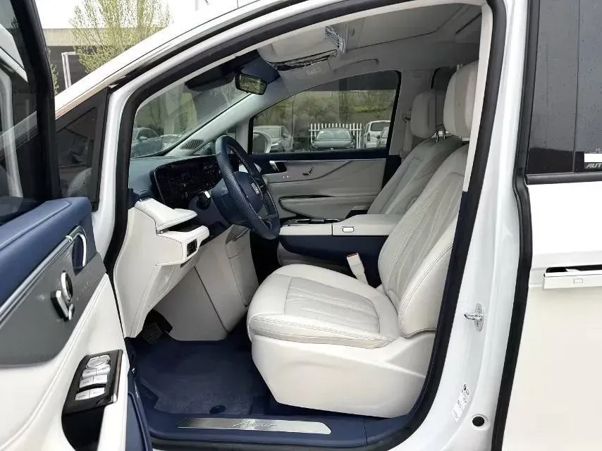 2024 Buick GL8 1.5T 180HP L4 2DHT PHEV 24.4KWH,autocango,china used car exporter,china ev exporter,chinese used car exporter,chinese used ev exporter