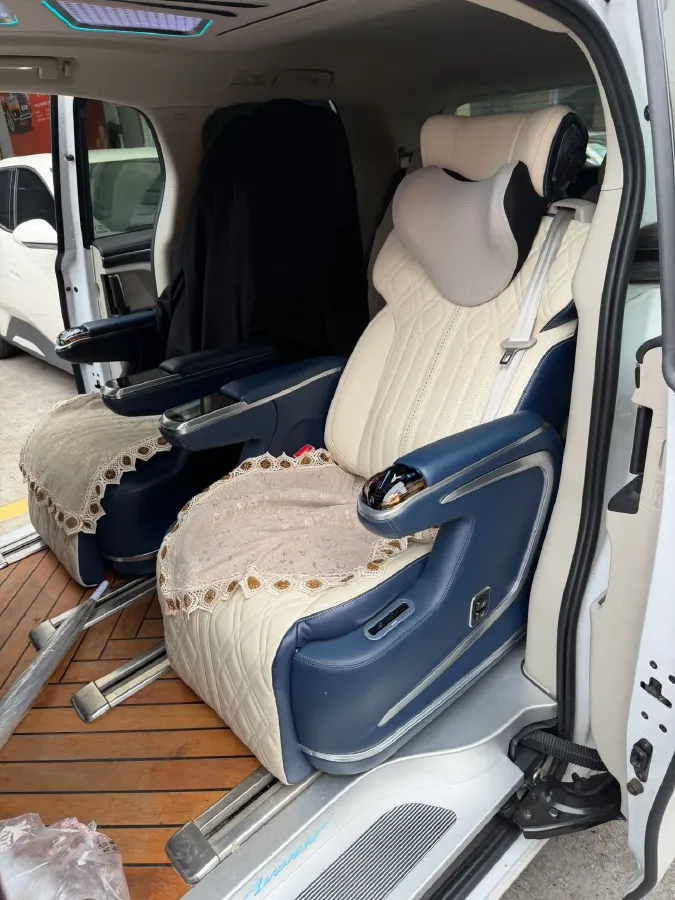 2021 Buick GL8 2.0T 237HP L4 9AT,autocango,china used car exporter,china ev exporter,chinese used car exporter,chinese used ev exporter