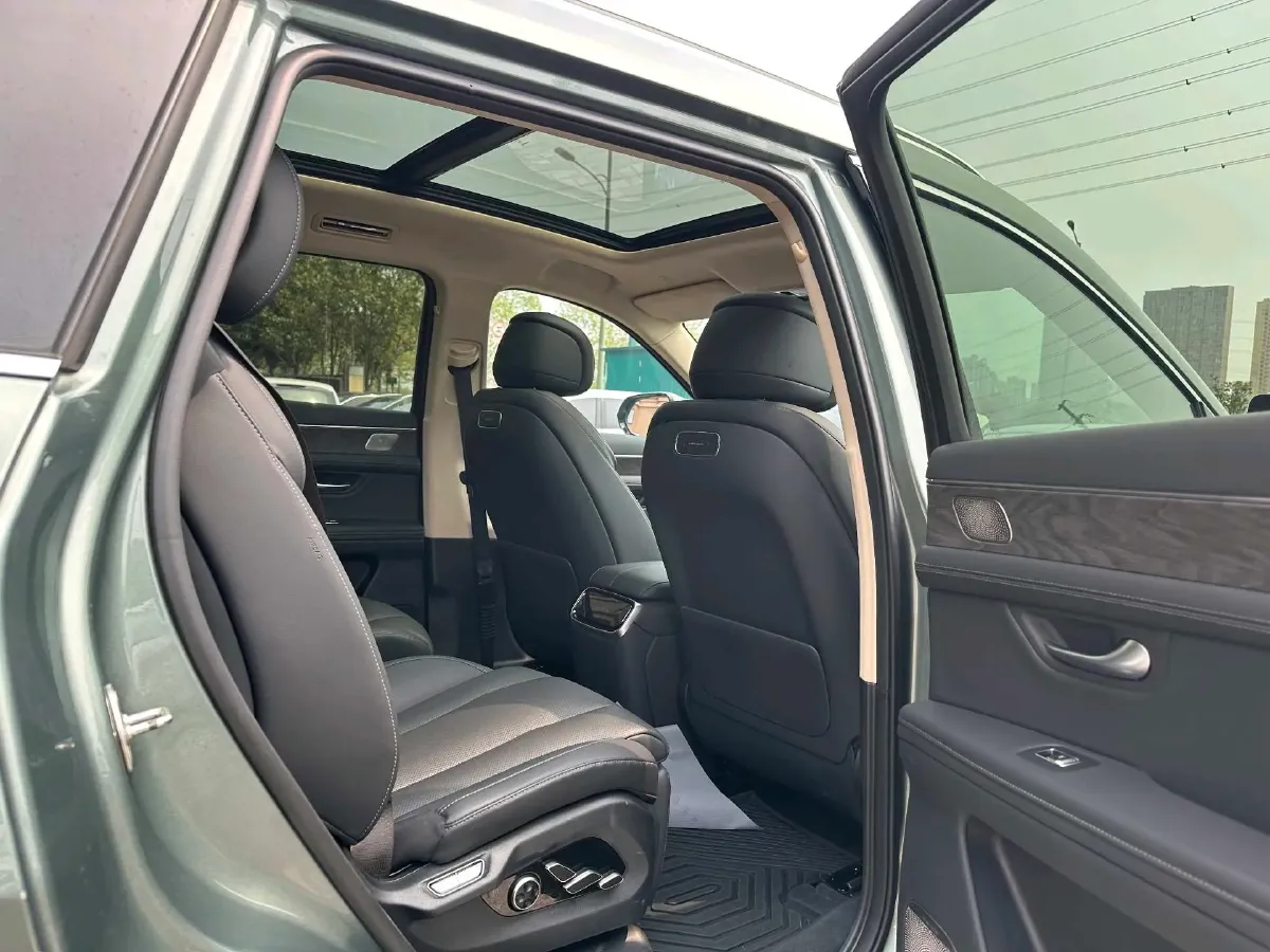 2024 AITO AITO M7 1.5T 152HP L4 REEV 40KWH,autocango,china used car exporter,china ev exporter,chinese used car exporter,chinese used ev exporter