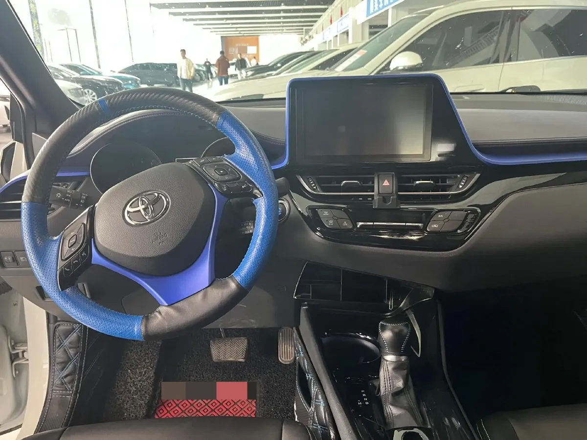 2018 Toyota C-HR 2.0L 171HP L4 CVT,autocango,china used car exporter,china ev exporter,chinese used car exporter,chinese used ev exporter