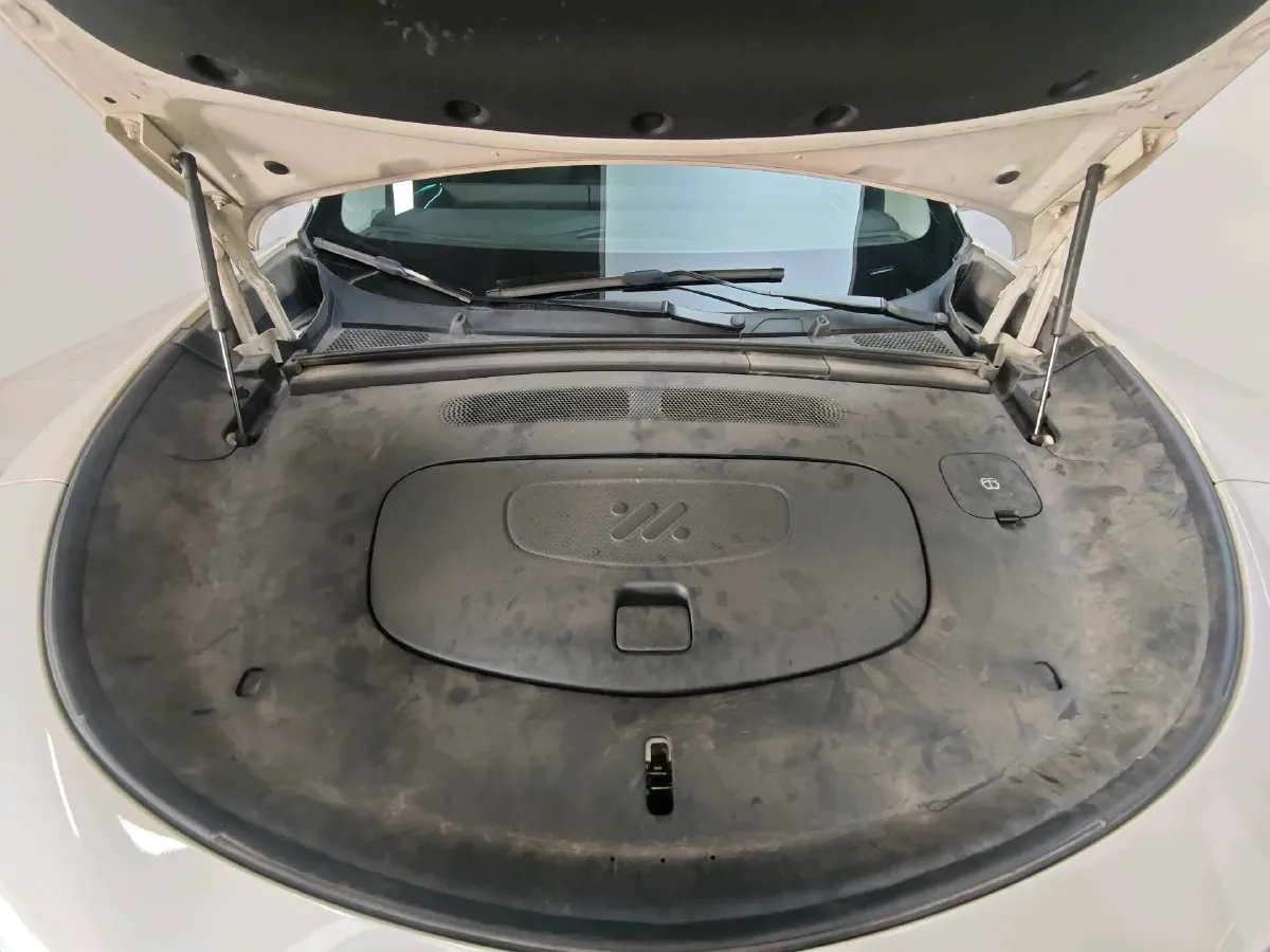 2023 IM LS6 BEV 71KWH,autocango,china used car exporter,china ev exporter,chinese used car exporter,chinese used ev exporter