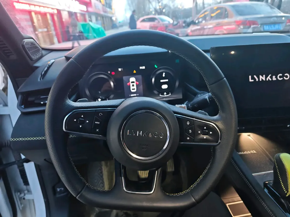 2023 LYNK&CO 03 2.0T 254HP L4 7DCT,autocango,china used car exporter,china ev exporter,chinese used car exporter,chinese used ev exporter