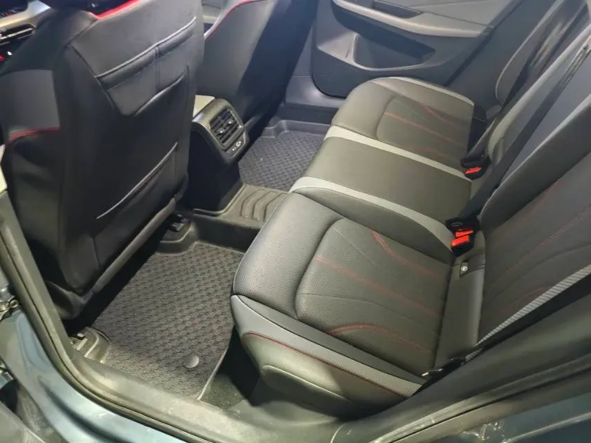 2022 Jetour DASHING i-DM 1.5T 156HP L4 3DHT PHEV 19.27KWH,autocango,china used car exporter,china ev exporter,chinese used car exporter,chinese used ev exporter