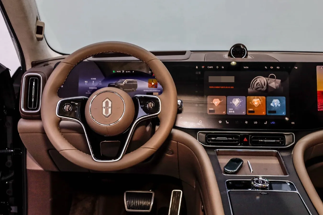 2025 AITO AITO M9 REEV 160HP REEV 52KWH,autocango,china used car exporter,china ev exporter,chinese used car exporter,chinese used ev exporter