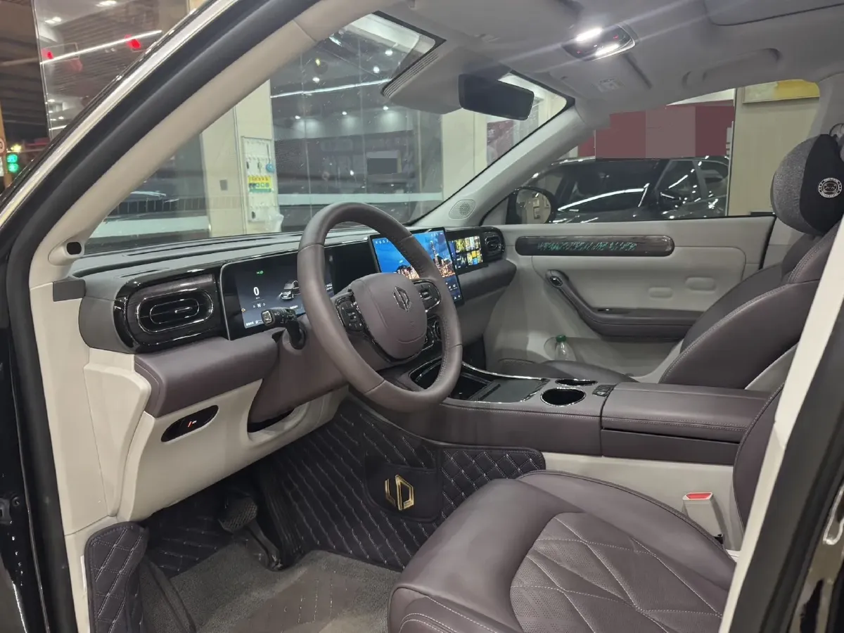 2024 Leapmotor C11 1.5L 95HP L4 REEV 43.74KWH,autocango,china used car exporter,china ev exporter,chinese used car exporter,chinese used ev exporter