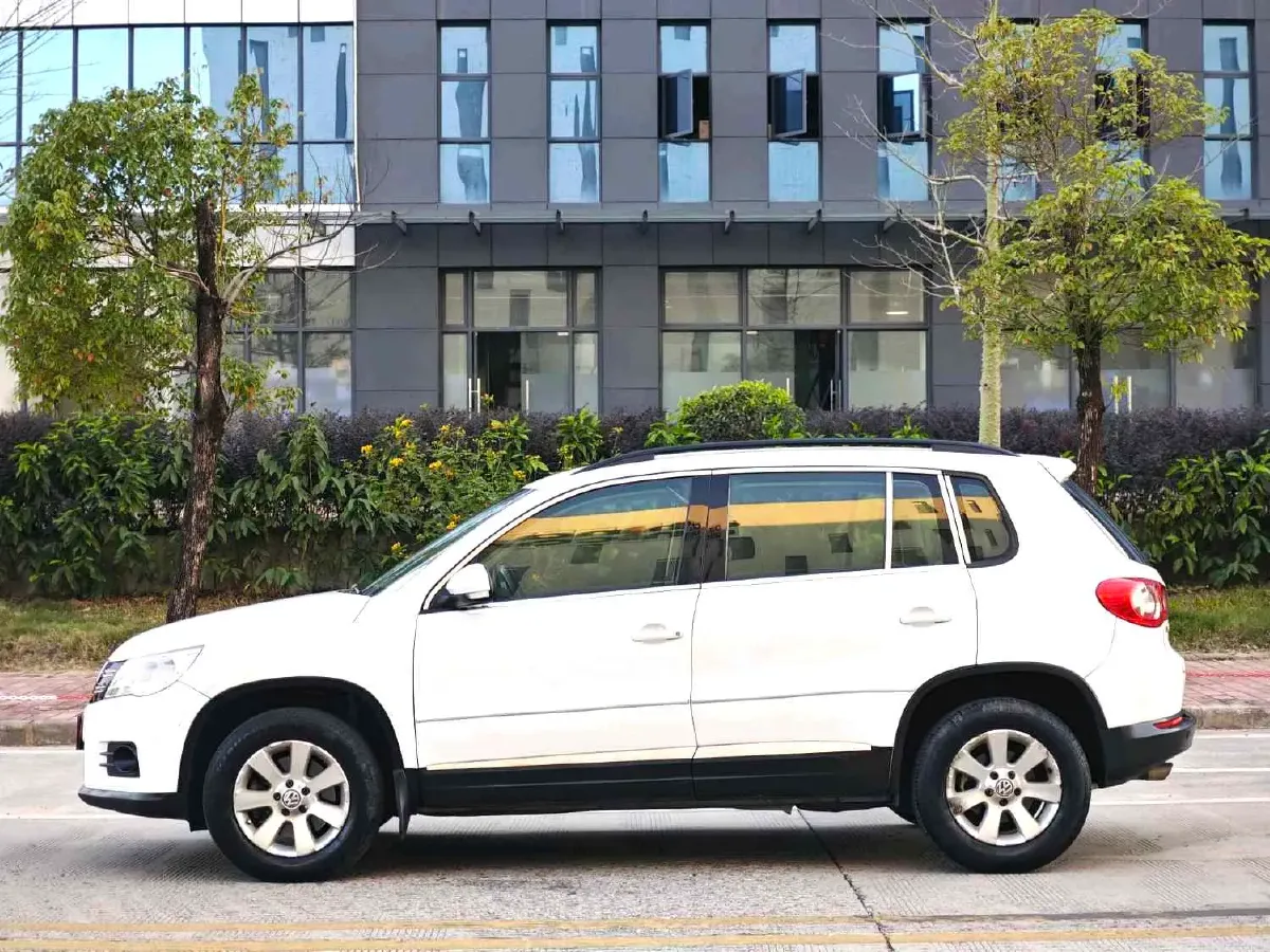 2012 Volkswagen Tiguan 1.8T 160HP L4 6AT,autocango,china used car exporter,china ev exporter,chinese used car exporter,chinese used ev exporter