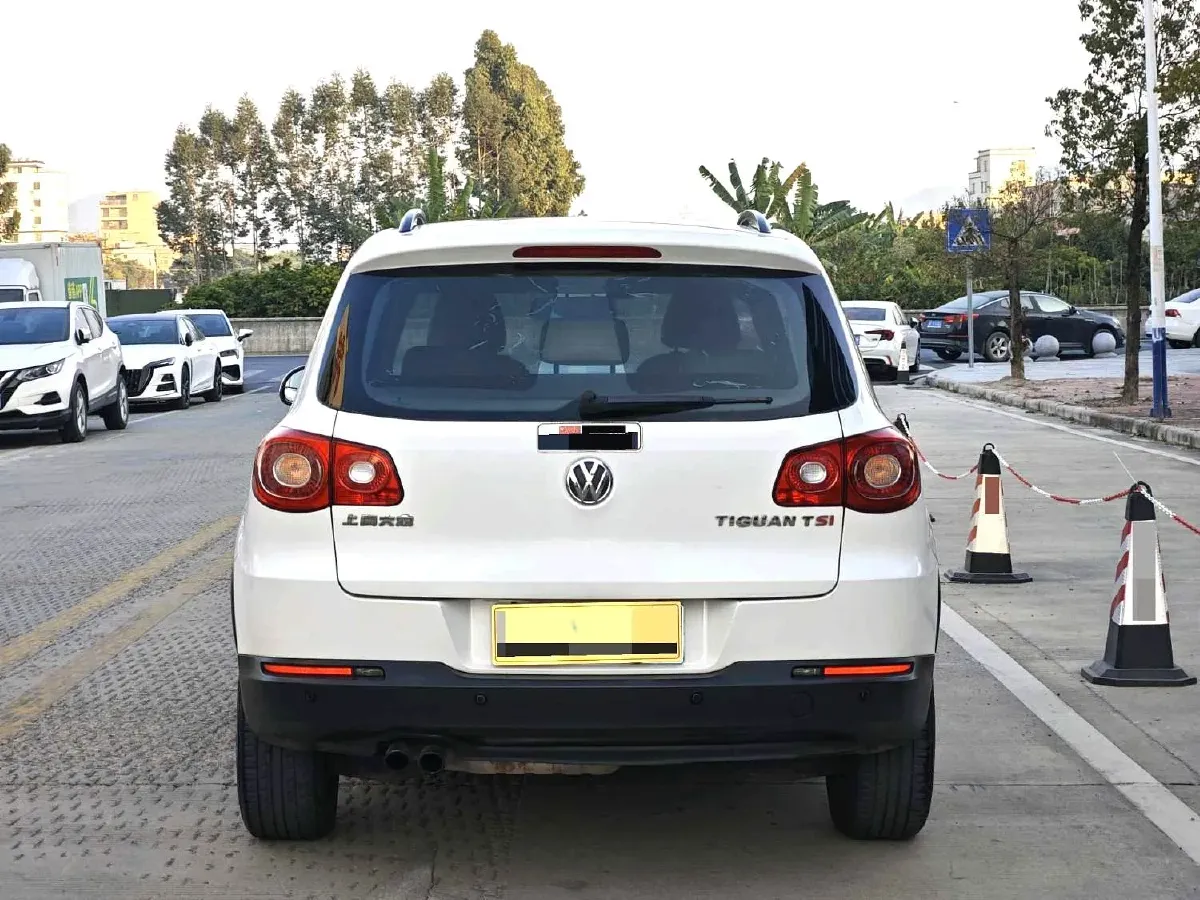 2012 Volkswagen Tiguan 1.8T 160HP L4 6AT,autocango,china used car exporter,china ev exporter,chinese used car exporter,chinese used ev exporter