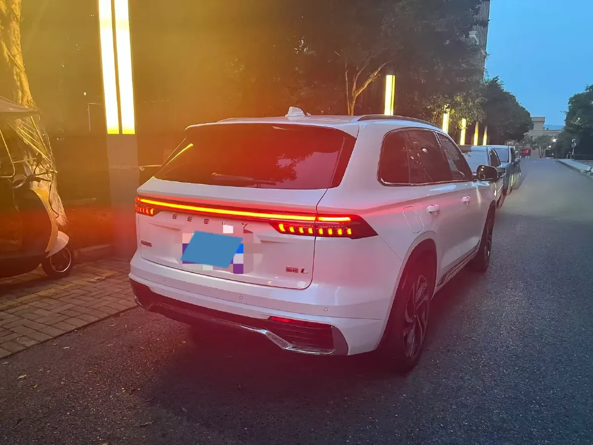 2024 Geely Monjaro 2.0T 238HP L4 8AT,autocango,china used car exporter,china ev exporter,chinese used car exporter,chinese used ev exporter