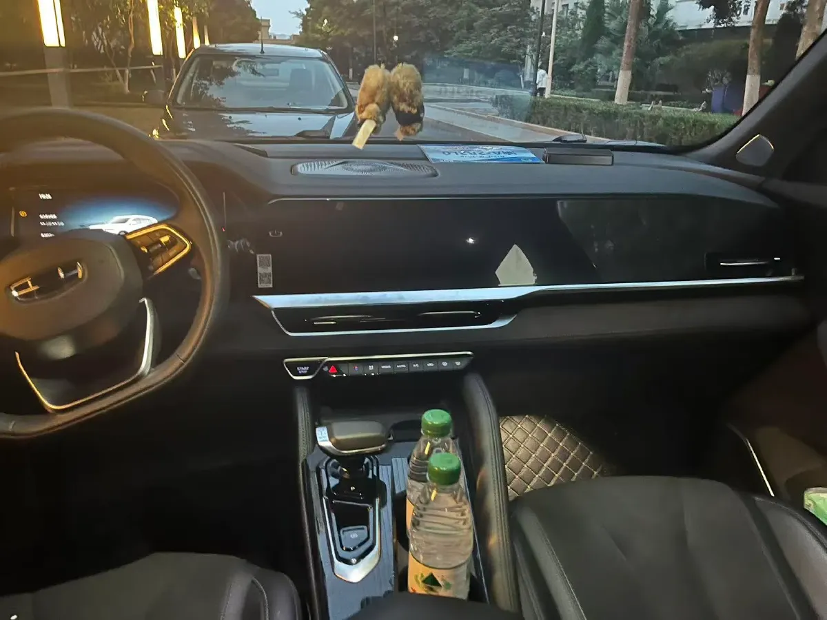 2024 Geely Monjaro 2.0T 238HP L4 8AT,autocango,china used car exporter,china ev exporter,chinese used car exporter,chinese used ev exporter