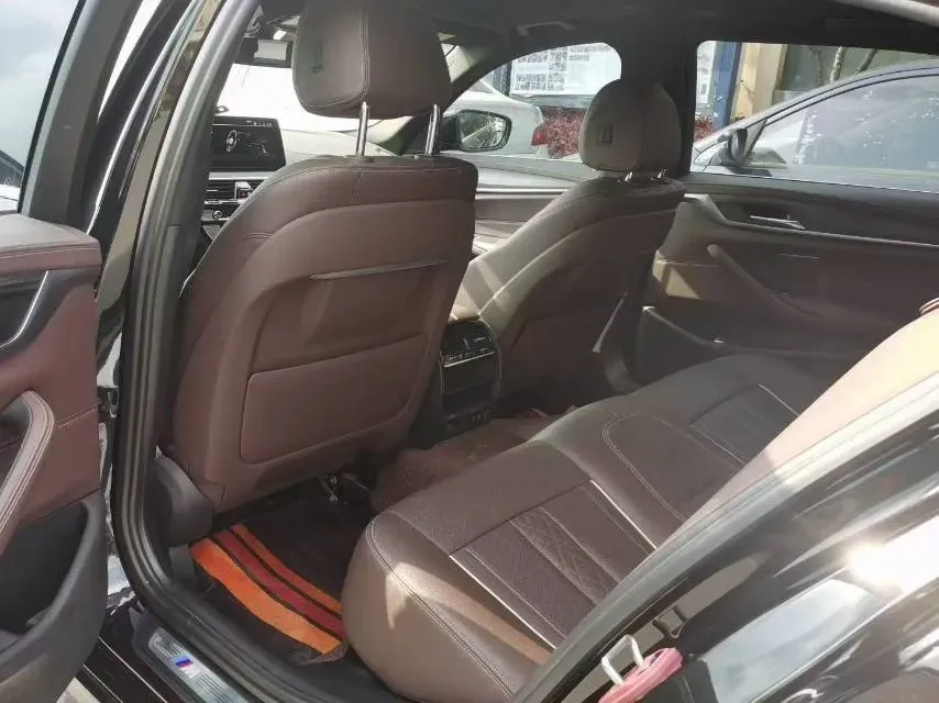 2021 BMW 5 Series 2.0T 252HP L4 8AT,autocango,china used car exporter,china ev exporter,chinese used car exporter,chinese used ev exporter