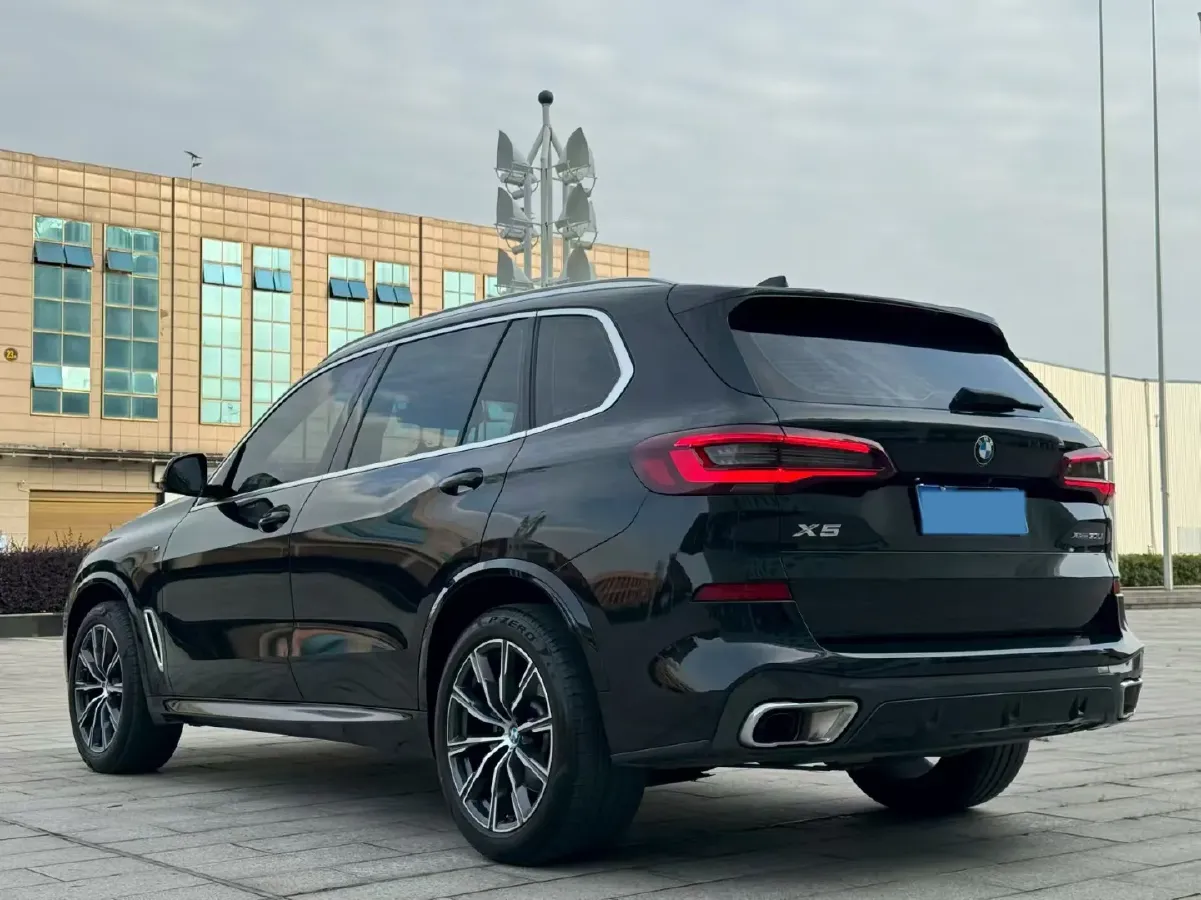 2022 BMW X5 2.0T 245HP L4 8AT,autocango,china used car exporter,china ev exporter,chinese used car exporter,chinese used ev exporter