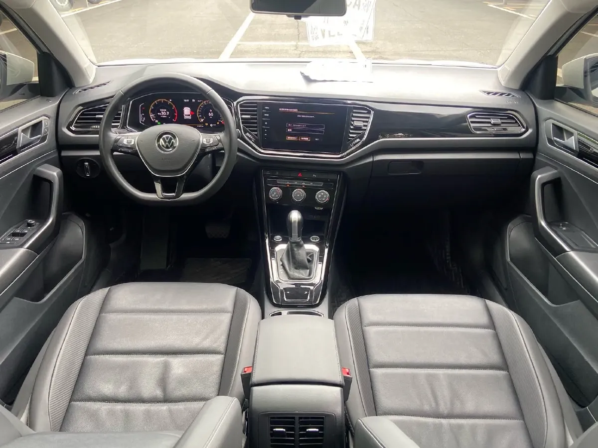 2022 Volkswagen T-Roc 1.4T 150HP L4 7DCT,autocango,china used car exporter,china ev exporter,chinese used car exporter,chinese used ev exporter