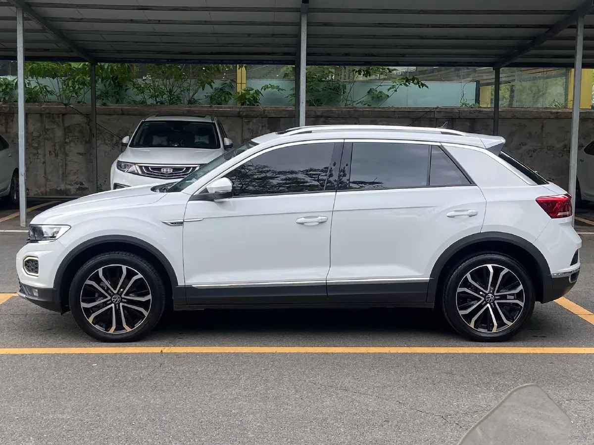 2022 Volkswagen T-Roc 1.4T 150HP L4 7DCT,autocango,china used car exporter,china ev exporter,chinese used car exporter,chinese used ev exporter