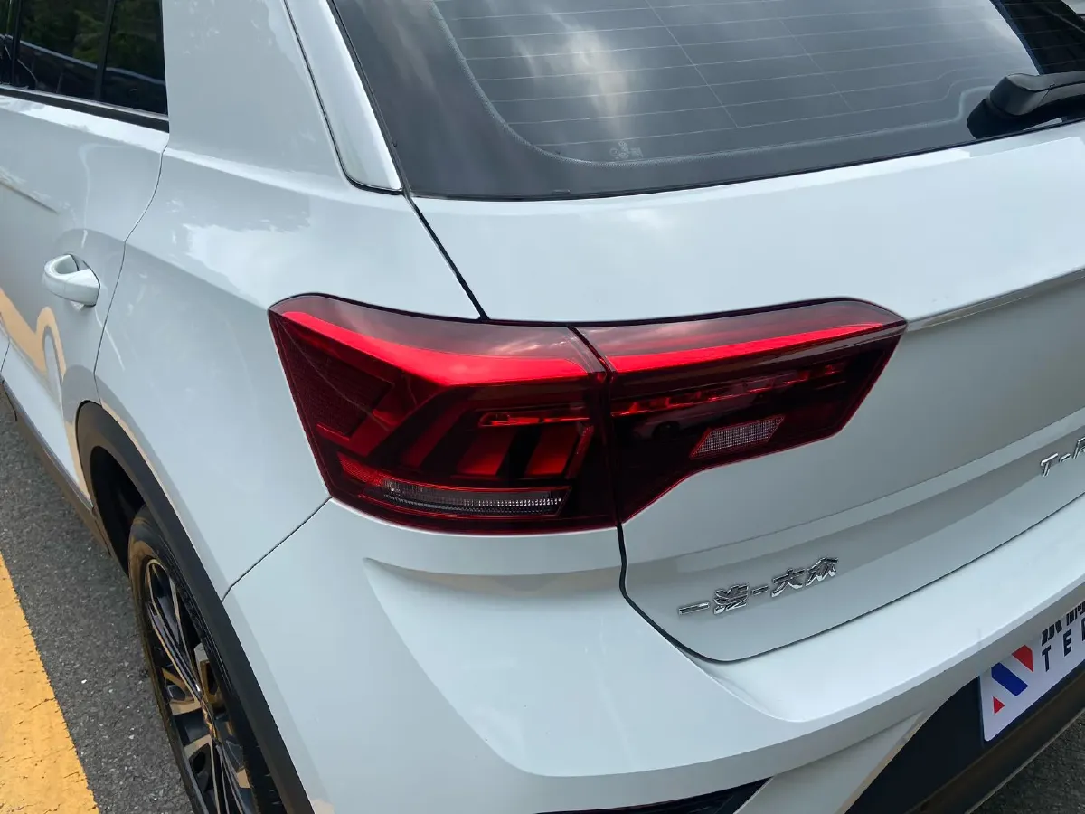 2022 Volkswagen T-Roc 1.4T 150HP L4 7DCT,autocango,china used car exporter,china ev exporter,chinese used car exporter,chinese used ev exporter