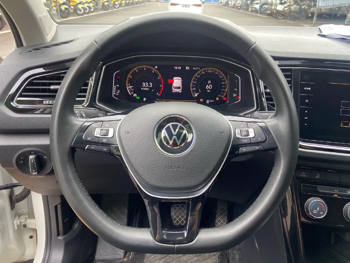 2022 Volkswagen T-Roc 1.4T 150HP L4 7DCT,autocango,china used car exporter,china ev exporter,chinese used car exporter,chinese used ev exporter