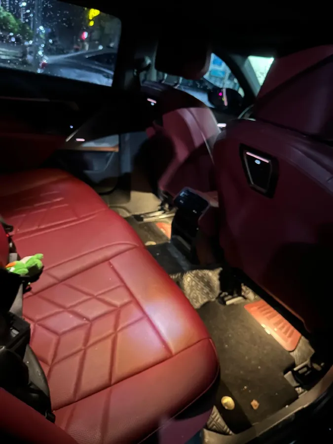 2025 BMW 5 Series 2.0T 258HP L4 8AT,autocango,china used car exporter,china ev exporter,chinese used car exporter,chinese used ev exporter