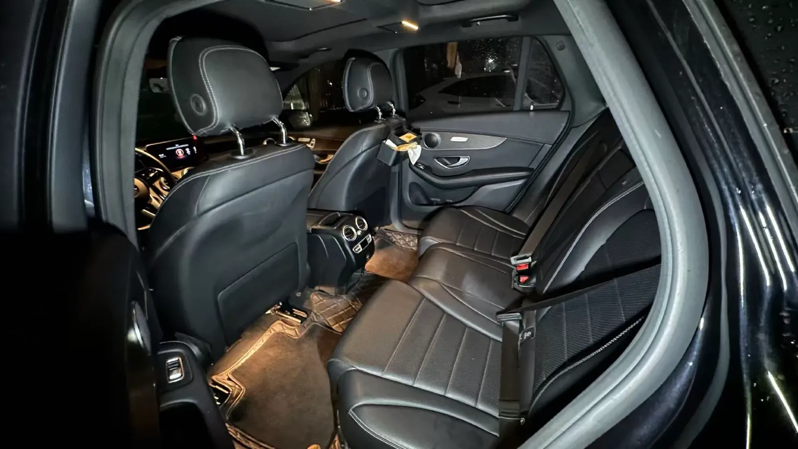 2021 Mercedes-Benz GLC Class 2.0T 197HP L4 9AT,autocango,china used car exporter,china ev exporter,chinese used car exporter,chinese used ev exporter