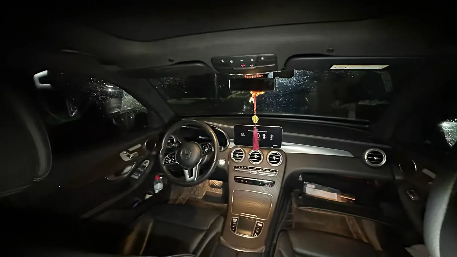 2021 Mercedes-Benz GLC Class 2.0T 197HP L4 9AT,autocango,china used car exporter,china ev exporter,chinese used car exporter,chinese used ev exporter