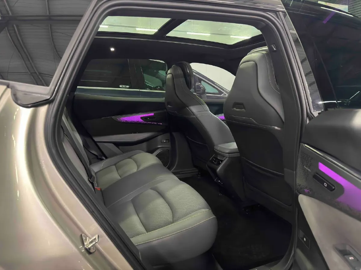 2023 LYNK&CO 08 EM-P 1.5T 163HP L4 3DHT PHEV 39.6KWH,autocango,china used car exporter,china ev exporter,chinese used car exporter,chinese used ev exporter