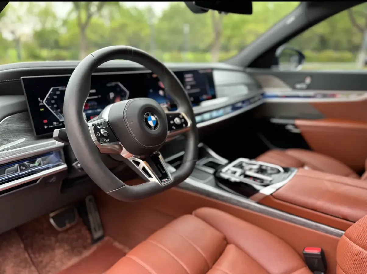 2023 BMW 7 Series 3.0T 381HP L6 8AT,autocango,china used car exporter,china ev exporter,chinese used car exporter,chinese used ev exporter