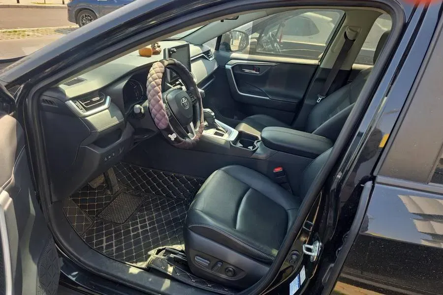 2021 Toyota RAV4 2.0L 171HP L4 CVT,autocango,china used car exporter,china ev exporter,chinese used car exporter,chinese used ev exporter