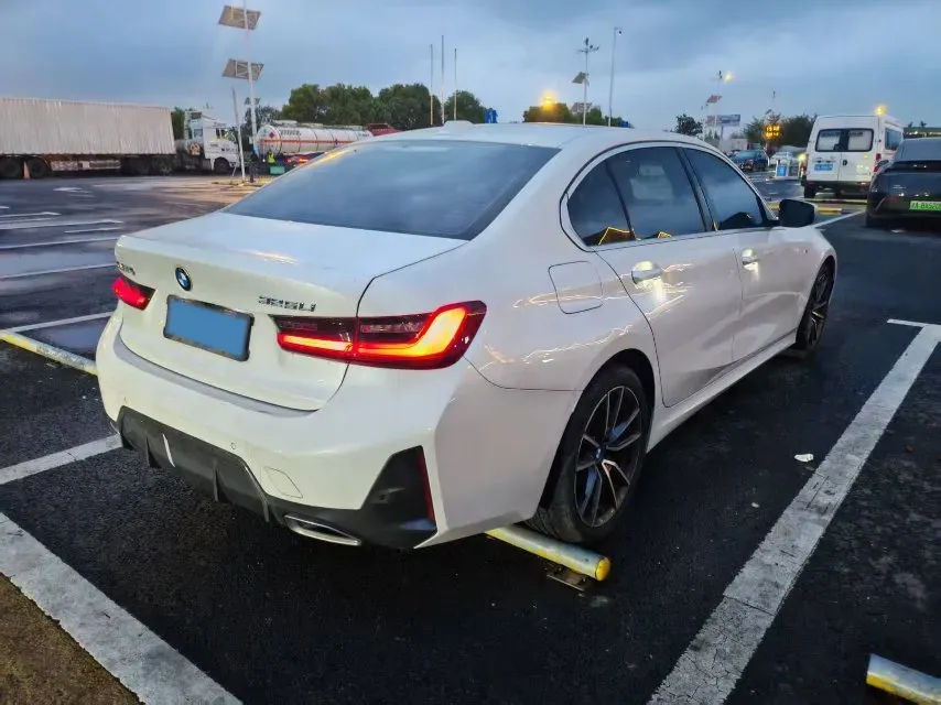 2023 BMW 3 Series 2.0T 156HP L4 8AT,autocango,china used car exporter,china ev exporter,chinese used car exporter,chinese used ev exporter