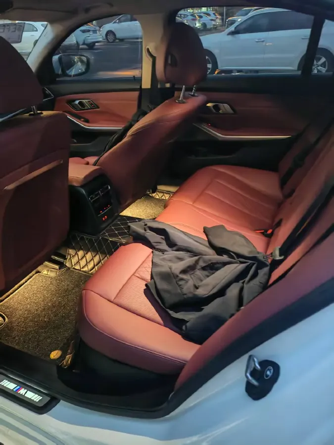 2023 BMW 3 Series 2.0T 156HP L4 8AT,autocango,china used car exporter,china ev exporter,chinese used car exporter,chinese used ev exporter