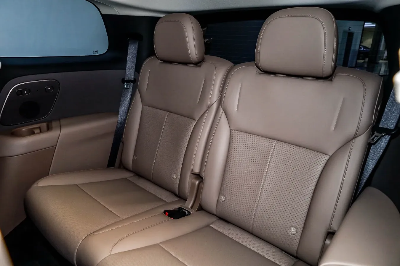 2025 Li i8 BEV,autocango,china used car exporter,china ev exporter,chinese used car exporter,chinese used ev exporter