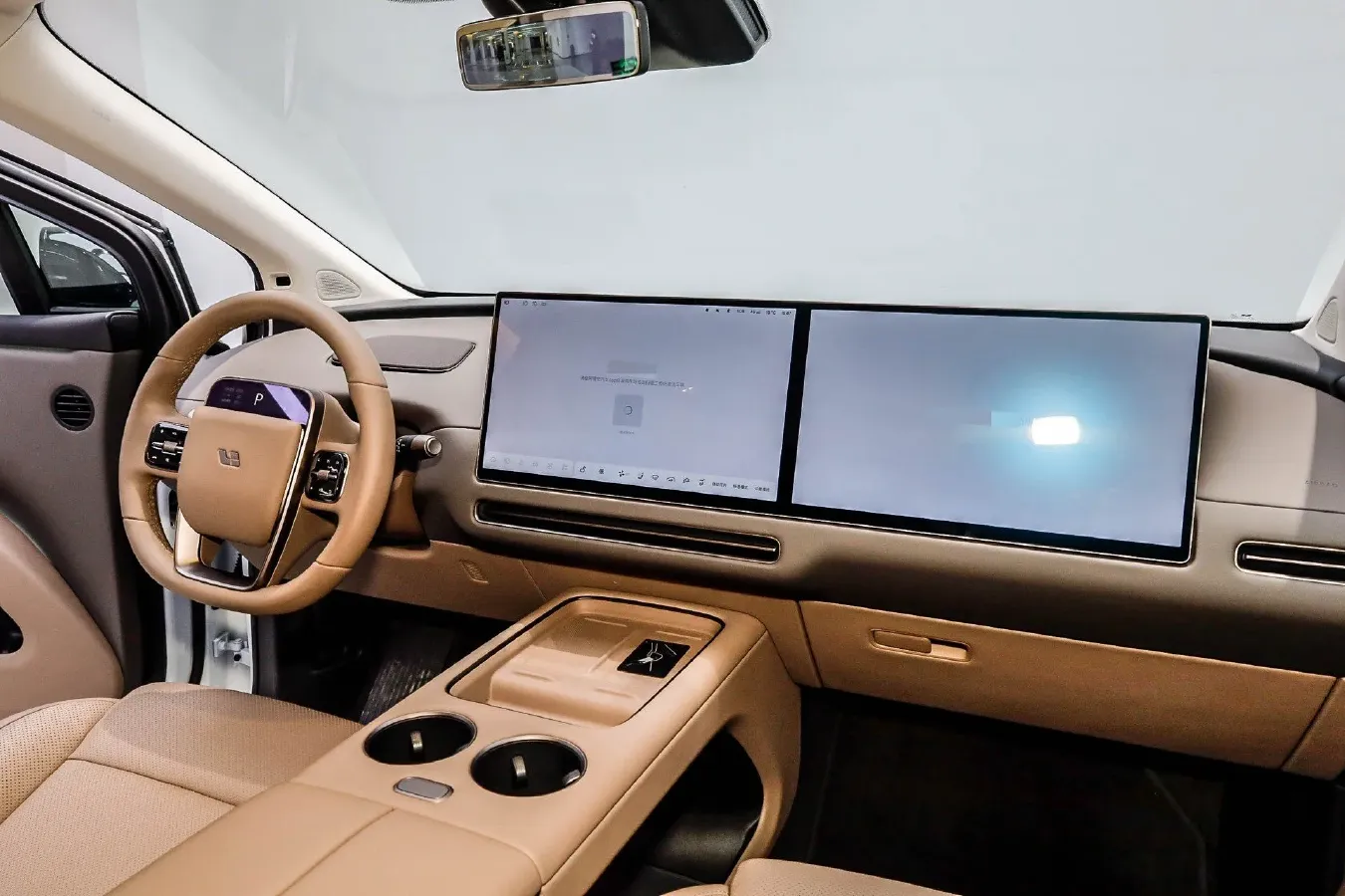 2025 Li i8 BEV,autocango,china used car exporter,china ev exporter,chinese used car exporter,chinese used ev exporter