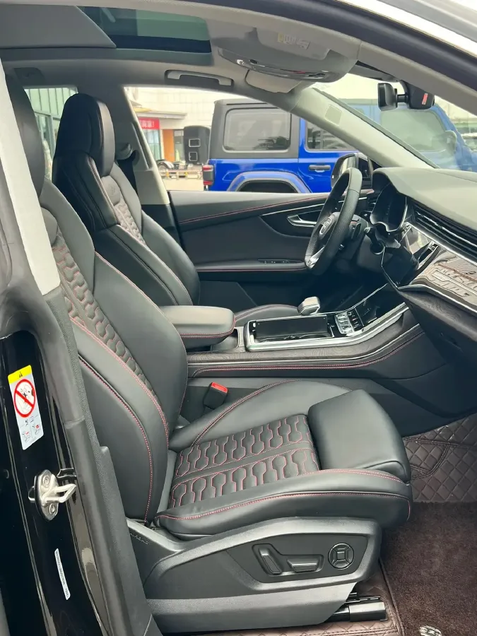 2022 Audi Q8 3.0T 340HP V6 8AT,autocango,china used car exporter,china ev exporter,chinese used car exporter,chinese used ev exporter