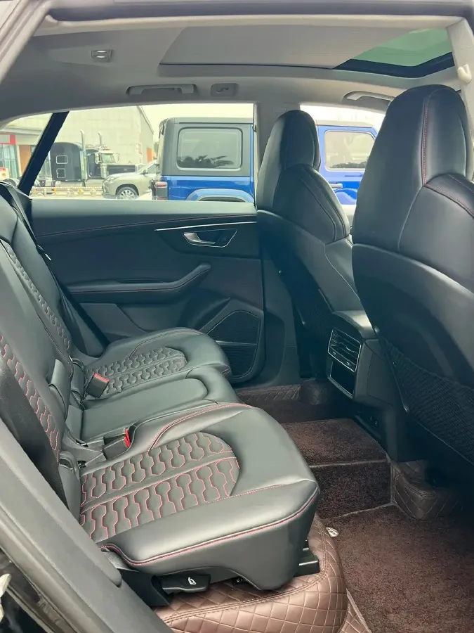 2022 Audi Q8 3.0T 340HP V6 8AT,autocango,china used car exporter,china ev exporter,chinese used car exporter,chinese used ev exporter