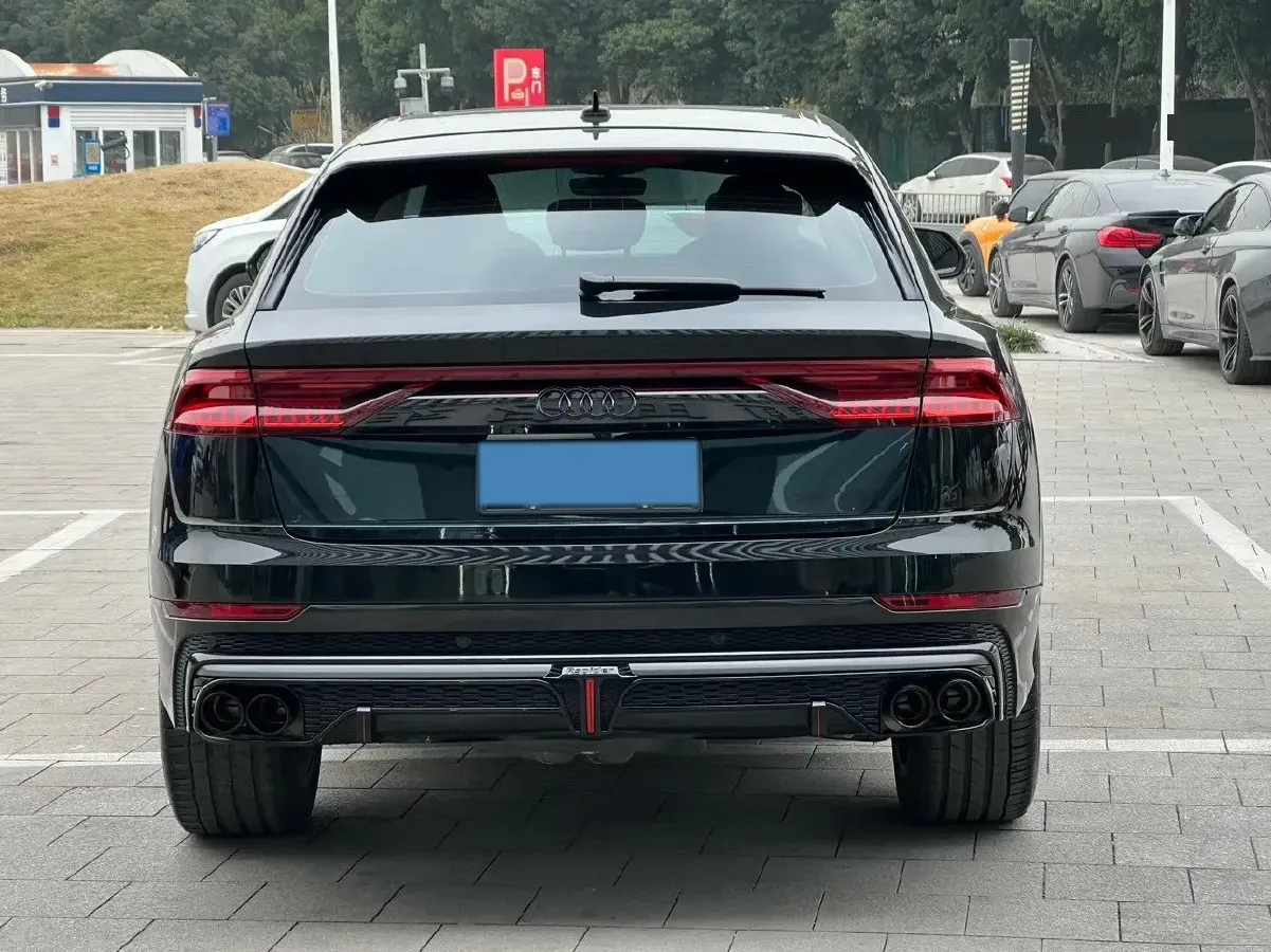 2022 Audi Q8 3.0T 340HP V6 8AT,autocango,china used car exporter,china ev exporter,chinese used car exporter,chinese used ev exporter