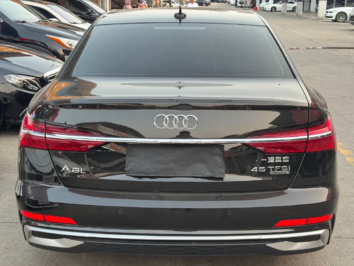 2020 Audi A6L 2.0T 224HP L4 7DCT,autocango,china used car exporter,china ev exporter,chinese used car exporter,chinese used ev exporter