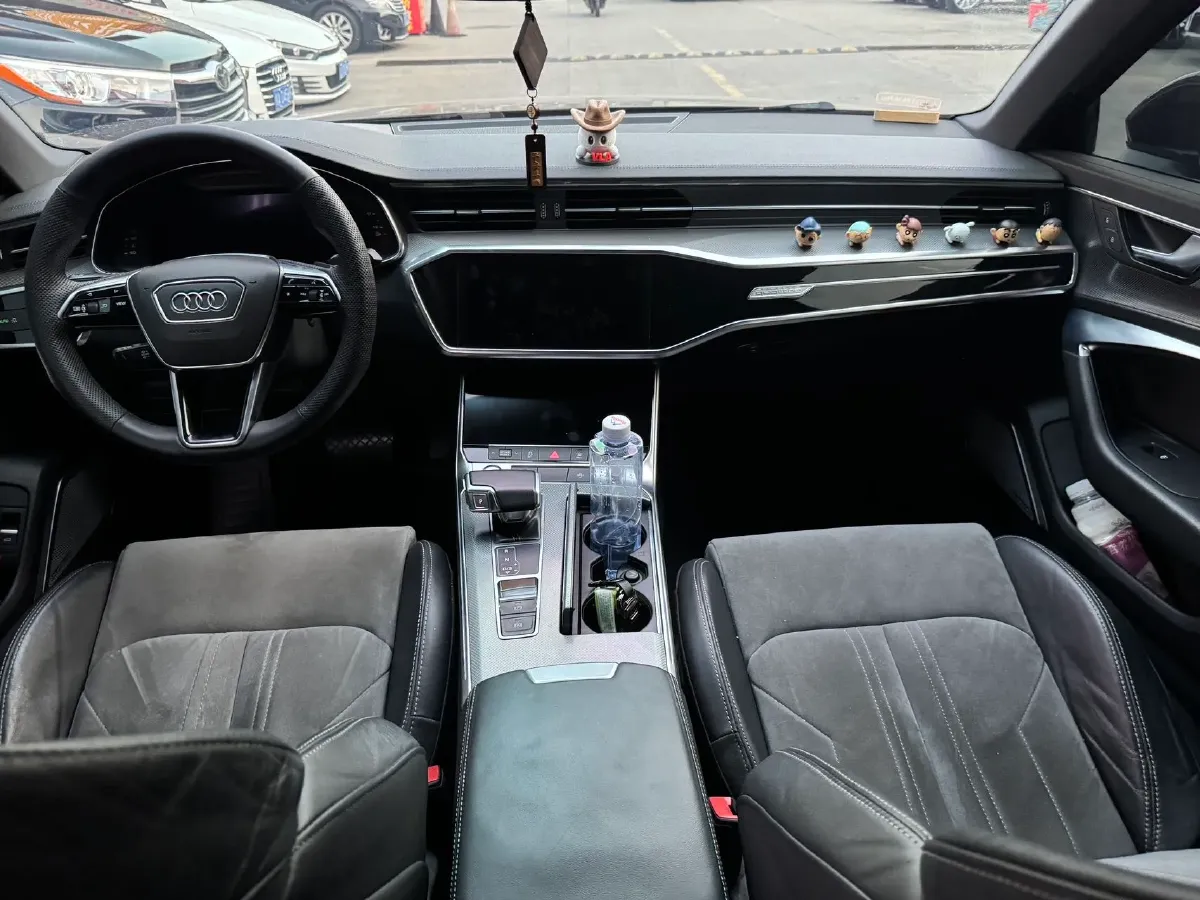 2020 Audi A6L 2.0T 224HP L4 7DCT,autocango,china used car exporter,china ev exporter,chinese used car exporter,chinese used ev exporter