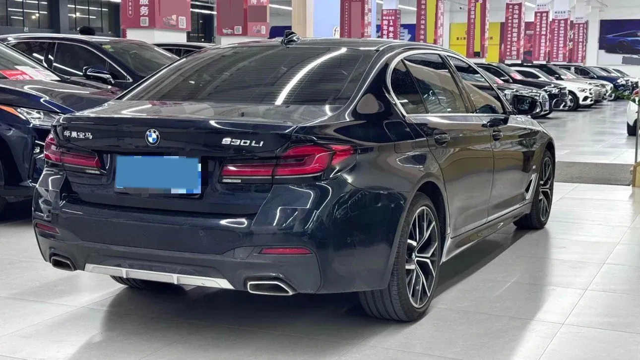 2021 BMW 5 Series 2.0T 252HP L4 8AT,autocango,china used car exporter,china ev exporter,chinese used car exporter,chinese used ev exporter