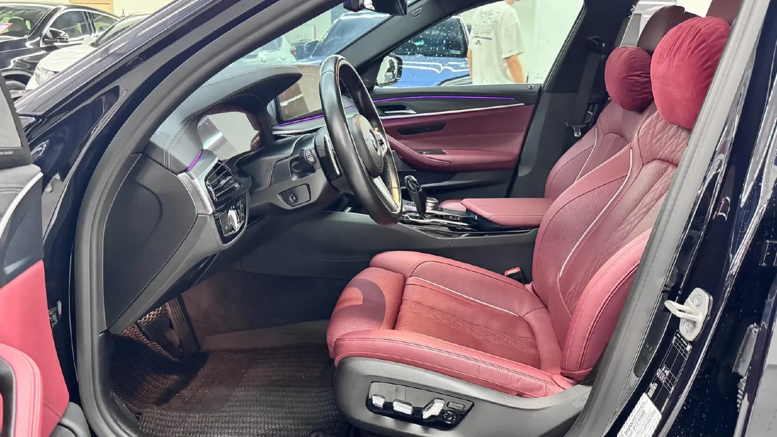 2021 BMW 5 Series 2.0T 252HP L4 8AT,autocango,china used car exporter,china ev exporter,chinese used car exporter,chinese used ev exporter