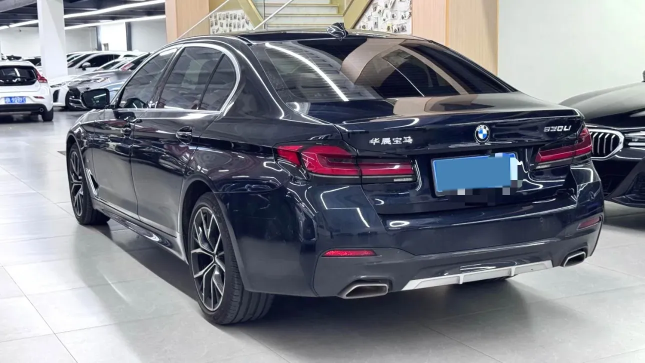 2021 BMW 5 Series 2.0T 252HP L4 8AT,autocango,china used car exporter,china ev exporter,chinese used car exporter,chinese used ev exporter