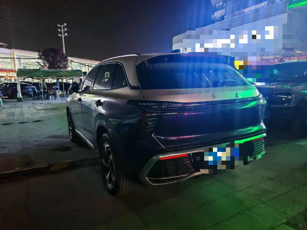 2024 HongQi HS3 1.5T 169HP L4 7DCT,autocango,china used car exporter,china ev exporter,chinese used car exporter,chinese used ev exporter