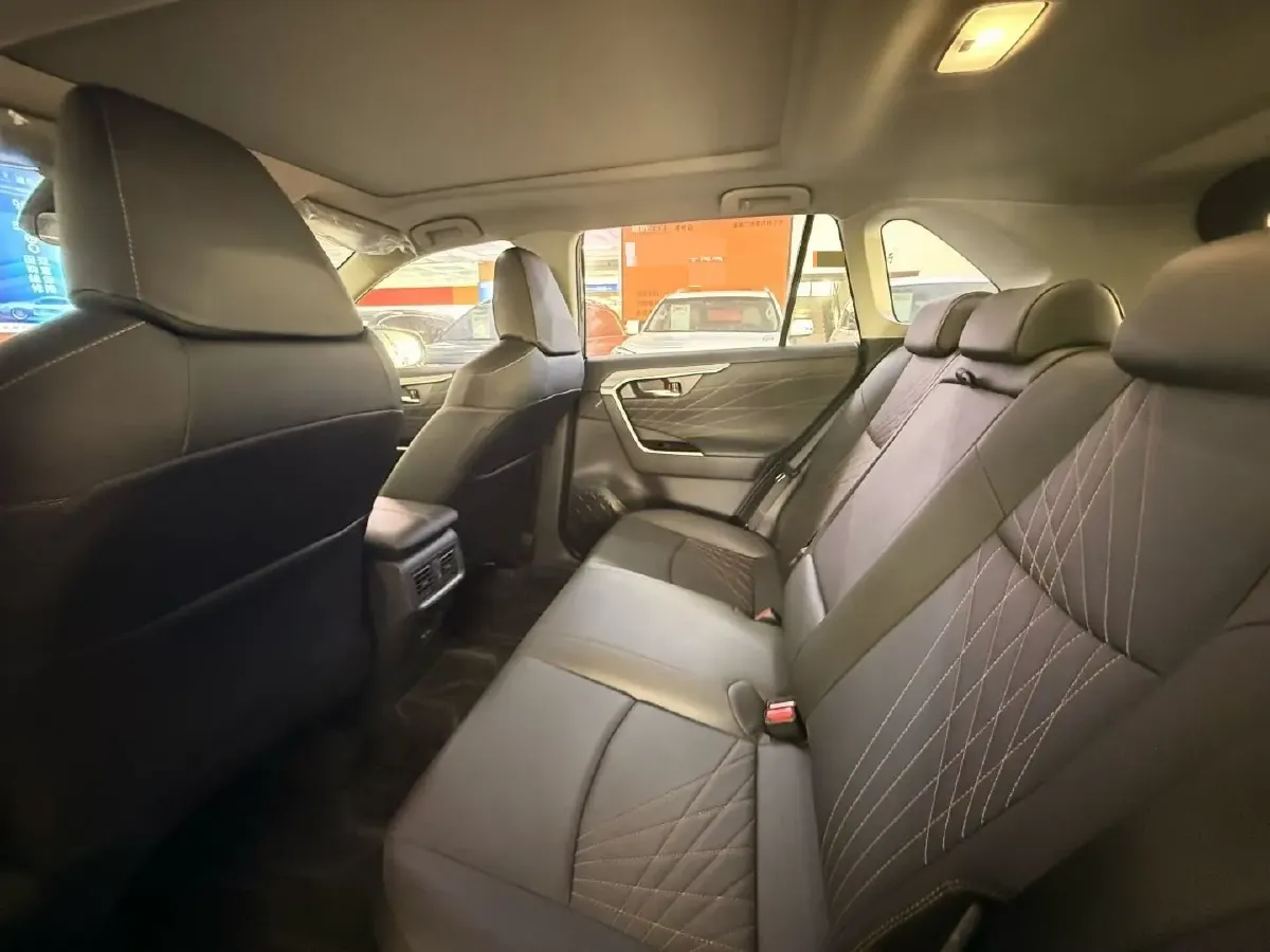 2024 Toyota RAV4 2.5L 178HP L4 E-CVT Hybrid,autocango,china used car exporter,china ev exporter,chinese used car exporter,chinese used ev exporter