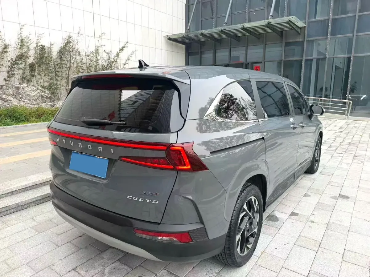 2021 Hyundai Custo 2.0T 236HP L4 8AT,autocango,china used car exporter,china ev exporter,chinese used car exporter,chinese used ev exporter