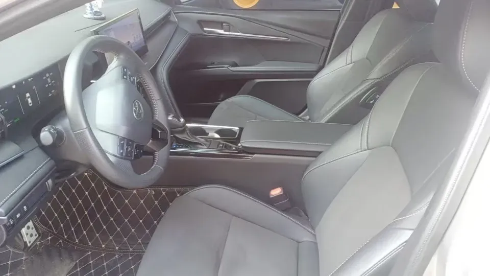 2025 Toyota Camry 2.0L 152HP L4 E-CVT Hybrid,autocango,china used car exporter,china ev exporter,chinese used car exporter,chinese used ev exporter