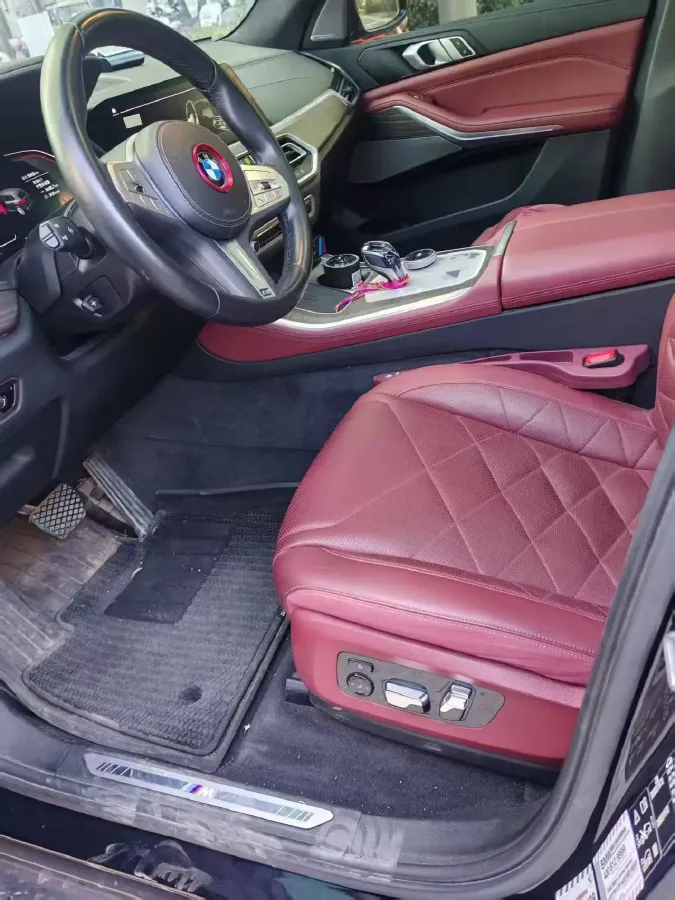 2022 BMW X5 3.0T 333HP L6 8AT,autocango,china used car exporter,china ev exporter,chinese used car exporter,chinese used ev exporter