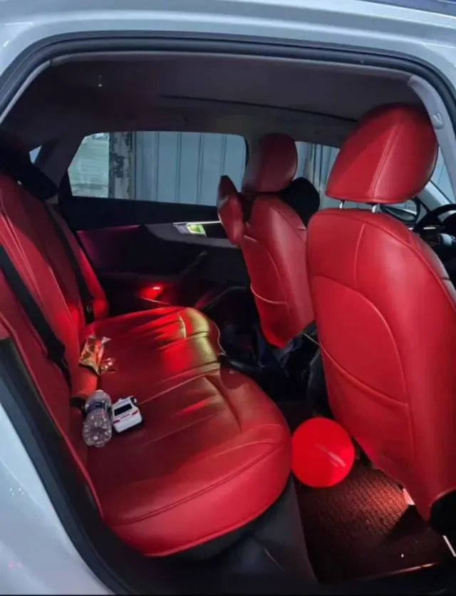 2019 Audi A4L 2.0T 190HP L4 7DCT,autocango,china used car exporter,china ev exporter,chinese used car exporter,chinese used ev exporter