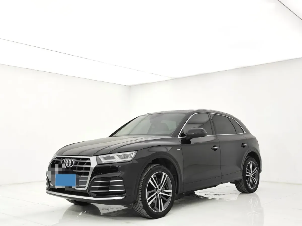 2020 Audi Q5L 2.0T 190HP L4 7DCT,autocango,china used car exporter,china ev exporter,chinese used car exporter,chinese used ev exporter