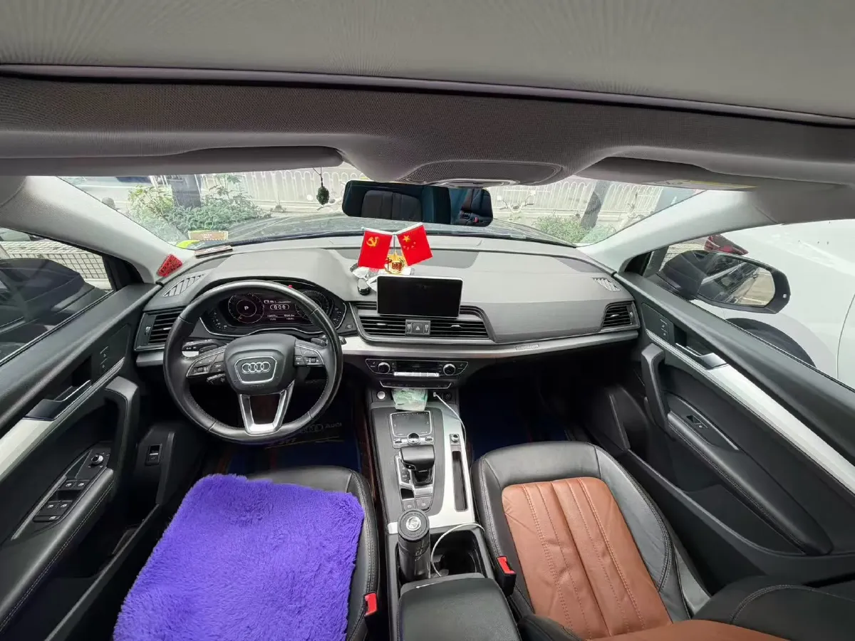 2020 Audi Q5L 2.0T 190HP L4 7DCT,autocango,china used car exporter,china ev exporter,chinese used car exporter,chinese used ev exporter